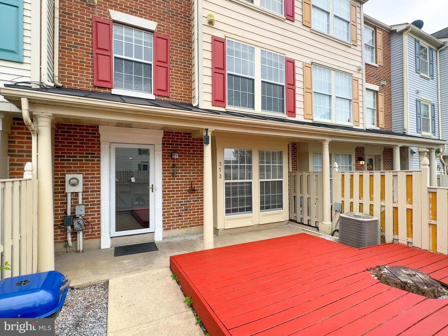 572 Cascade Way photo 3