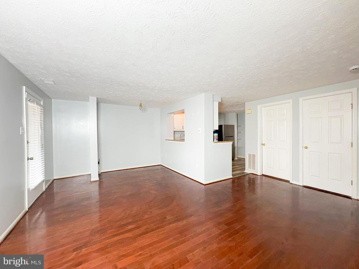 572 Cascade Way photo 5