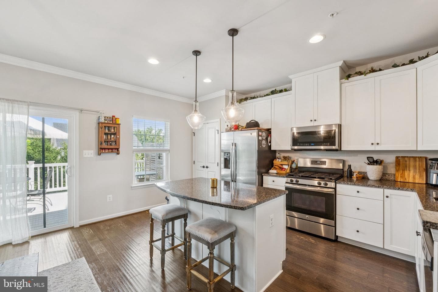 5766 Barts Way photo 2