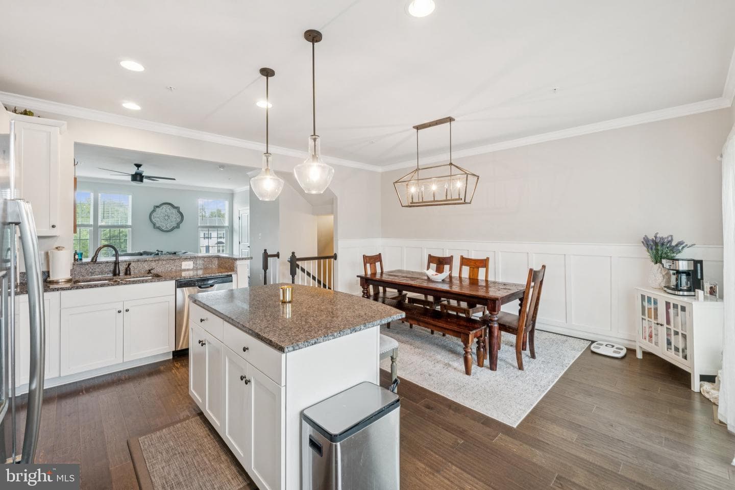 5766 Barts Way photo 4