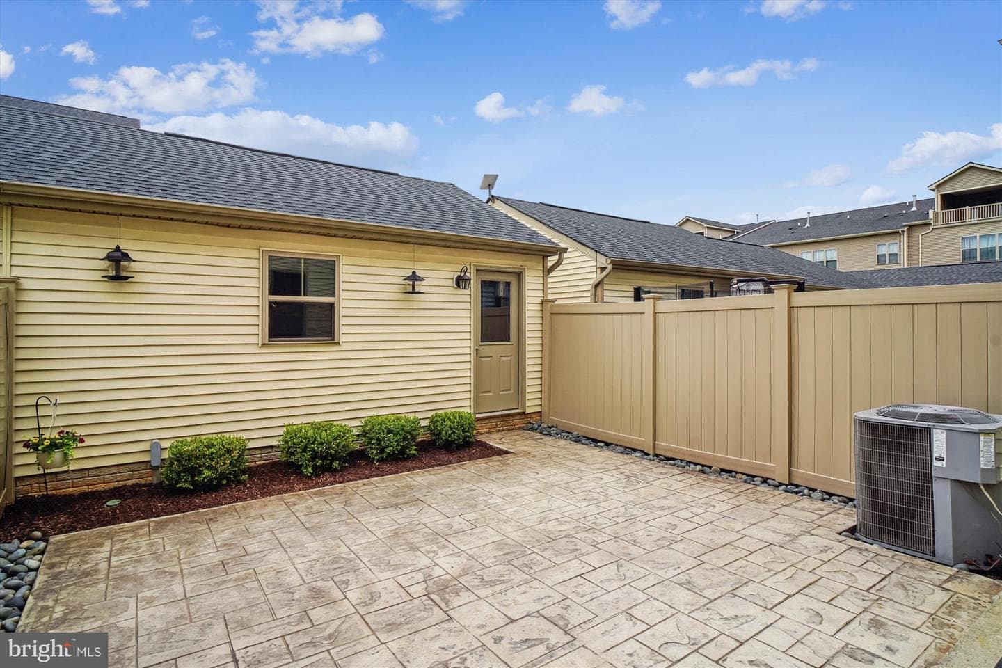 2548 Island Grove Boulevard photo 34