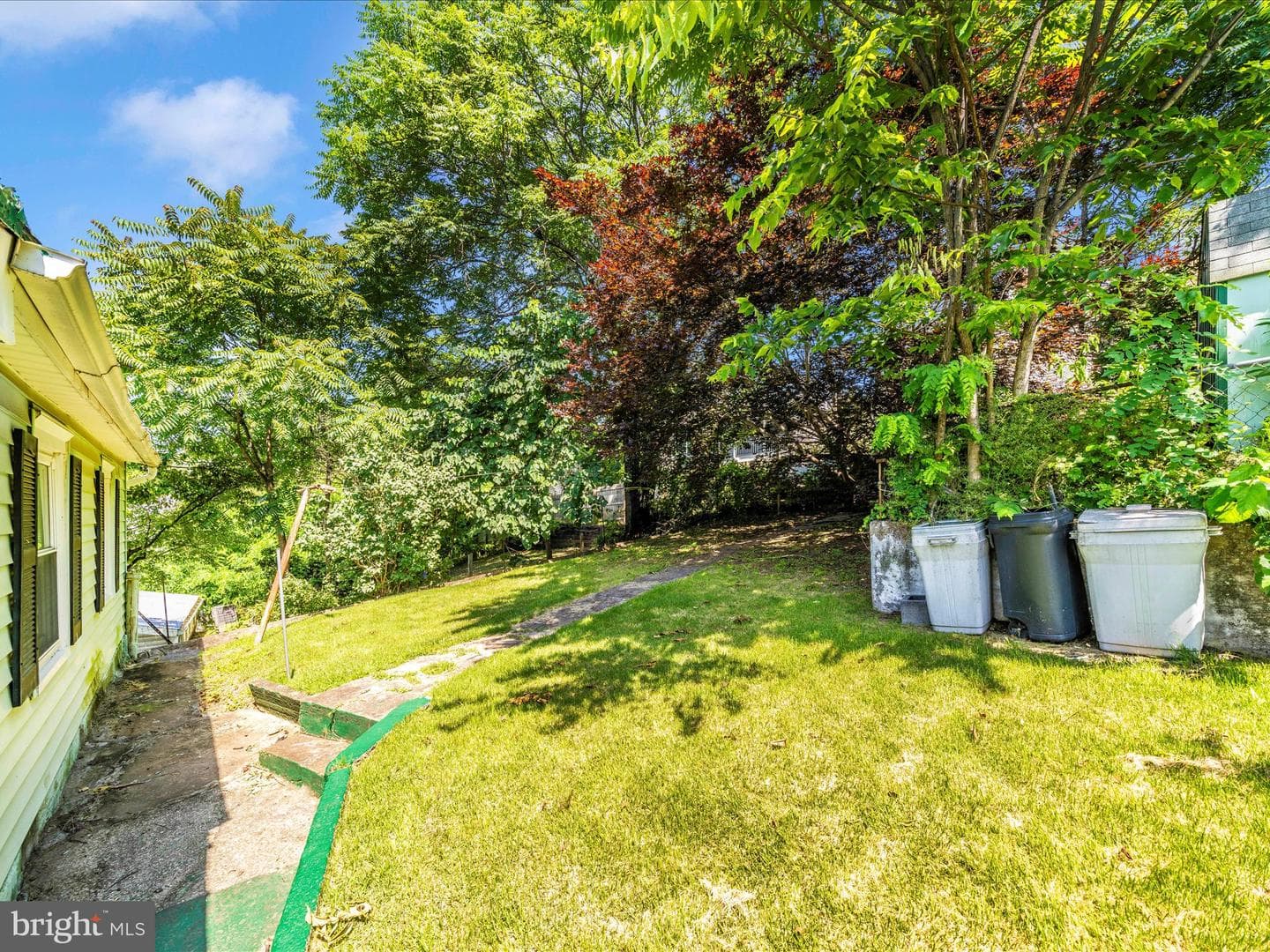 7 W B Street photo 46