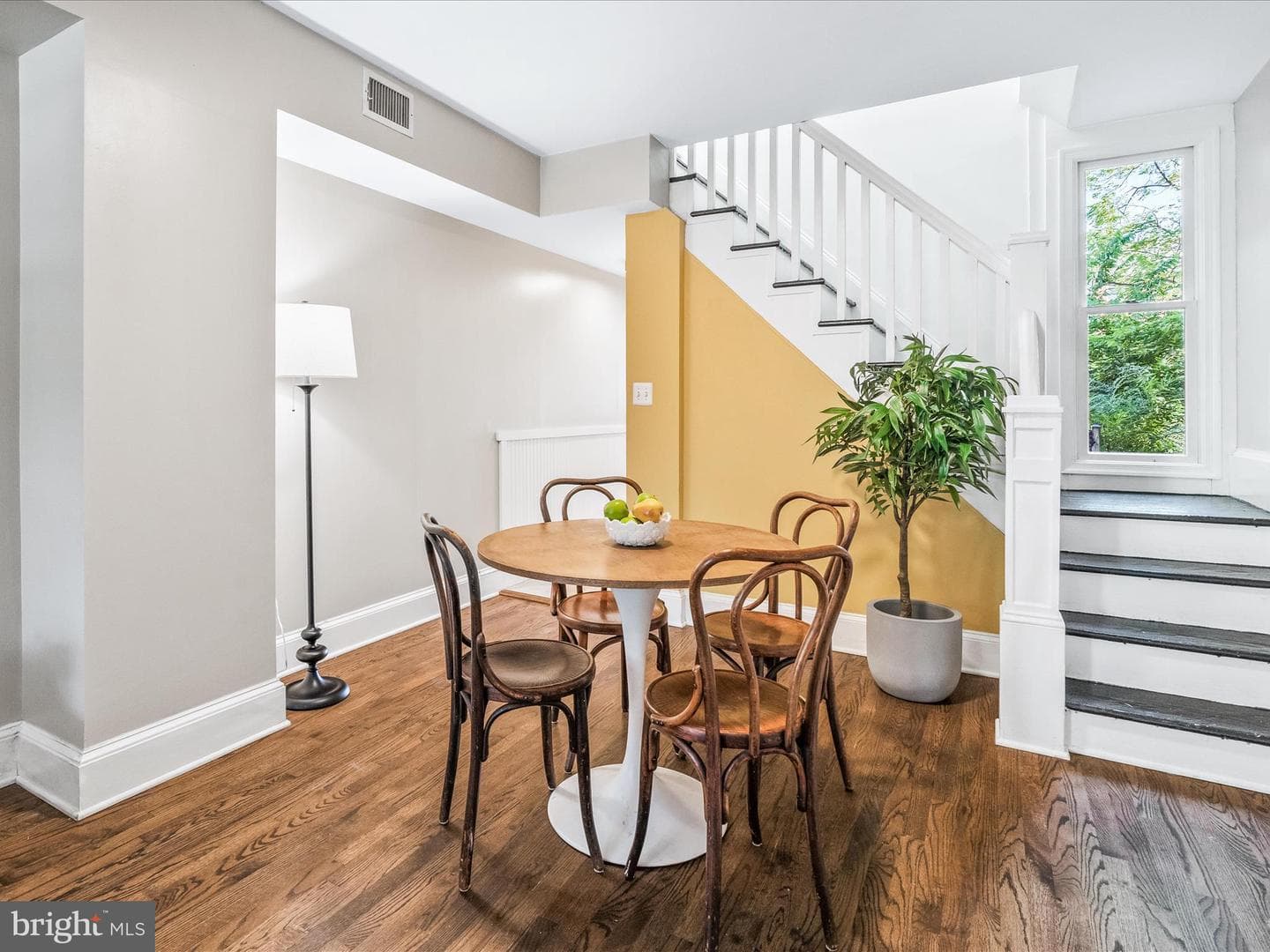 441 W South Street photo 17
