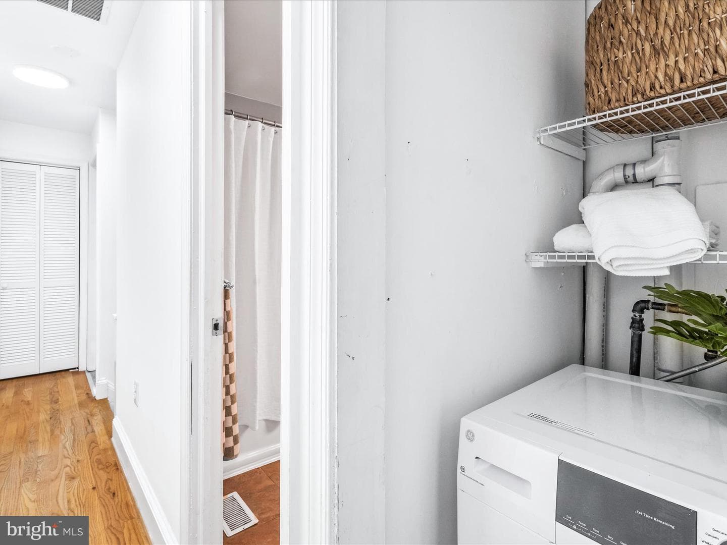 441 W South Street photo 20
