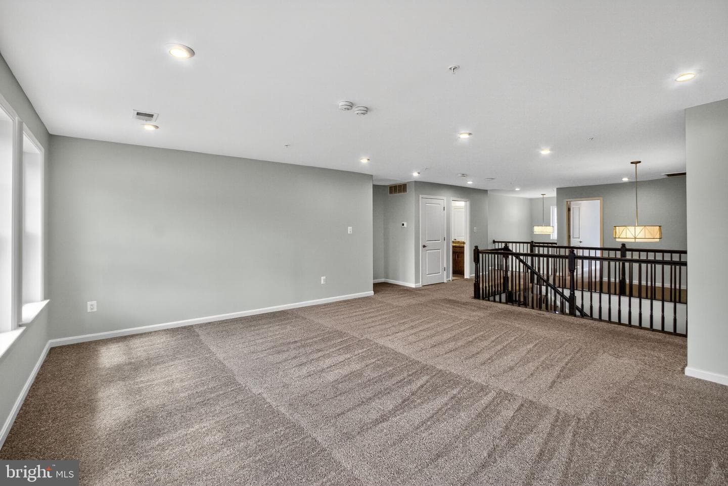 812 Kaplon Court photo 25