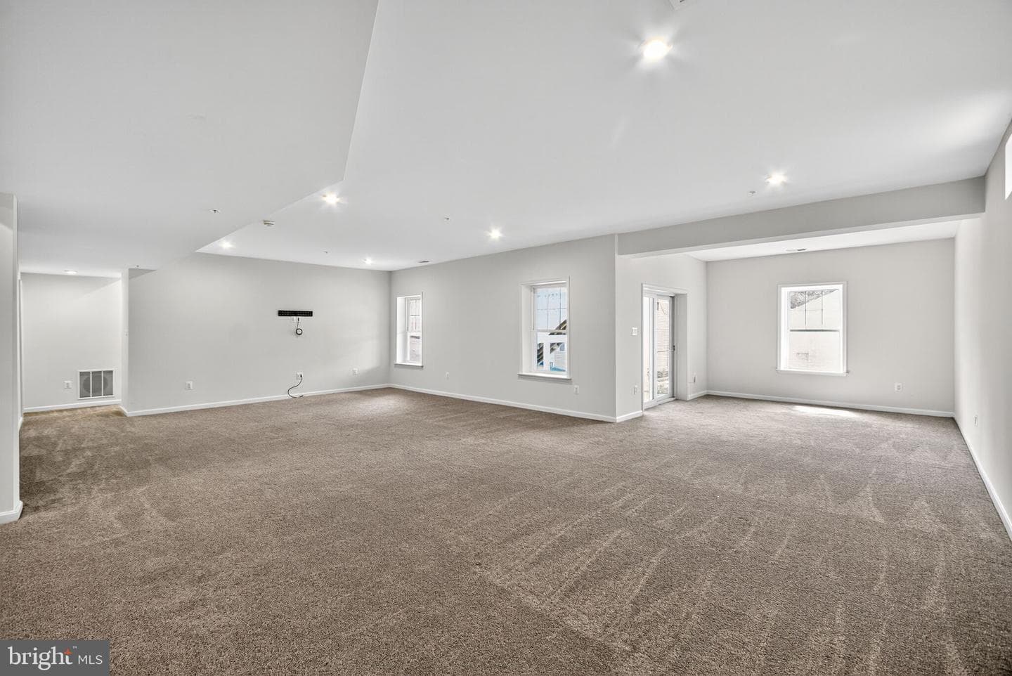 812 Kaplon Court photo 38