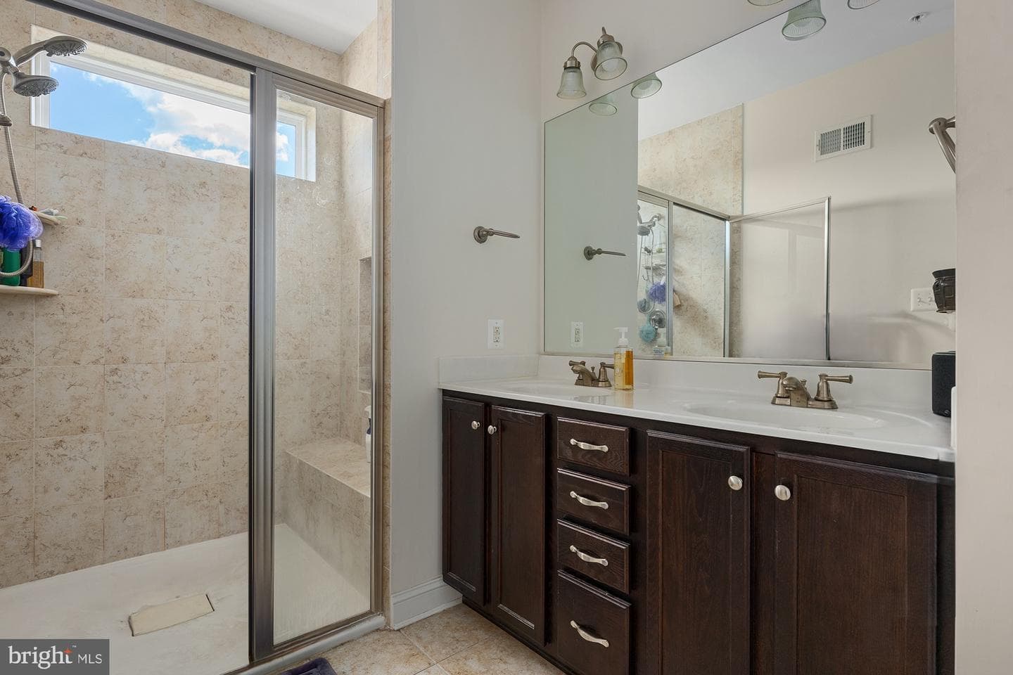 1410 Scheer Street photo 9