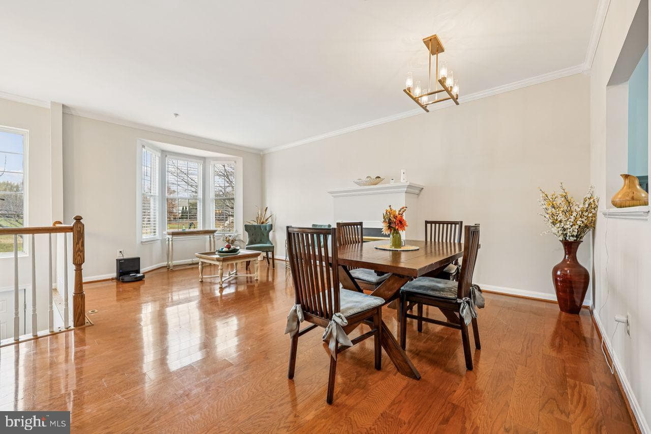 111 Harpers Way photo 7