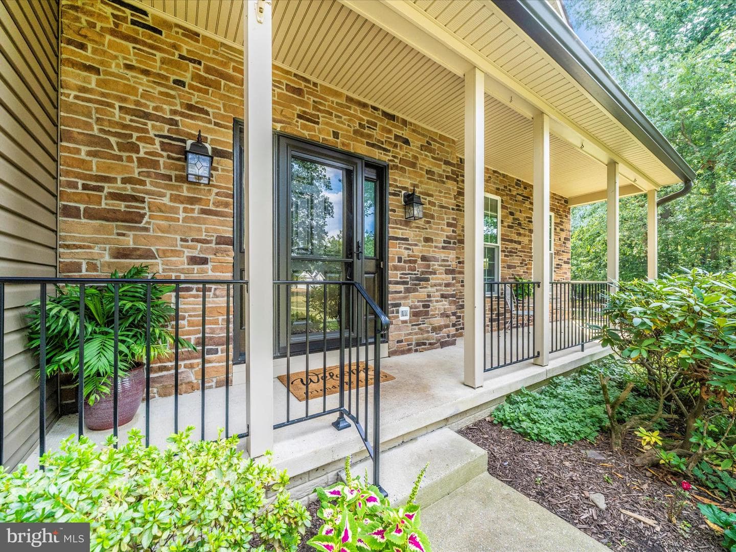 7813 Oak Leaf Court photo 2