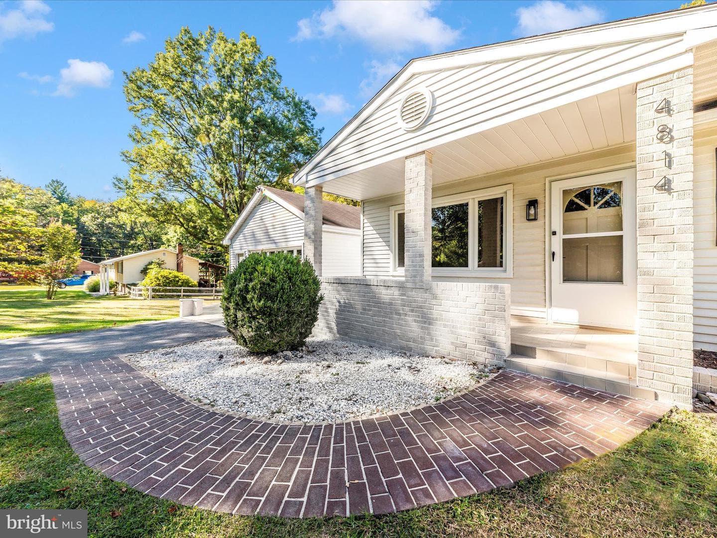 4814 Teen Barnes Road photo 2