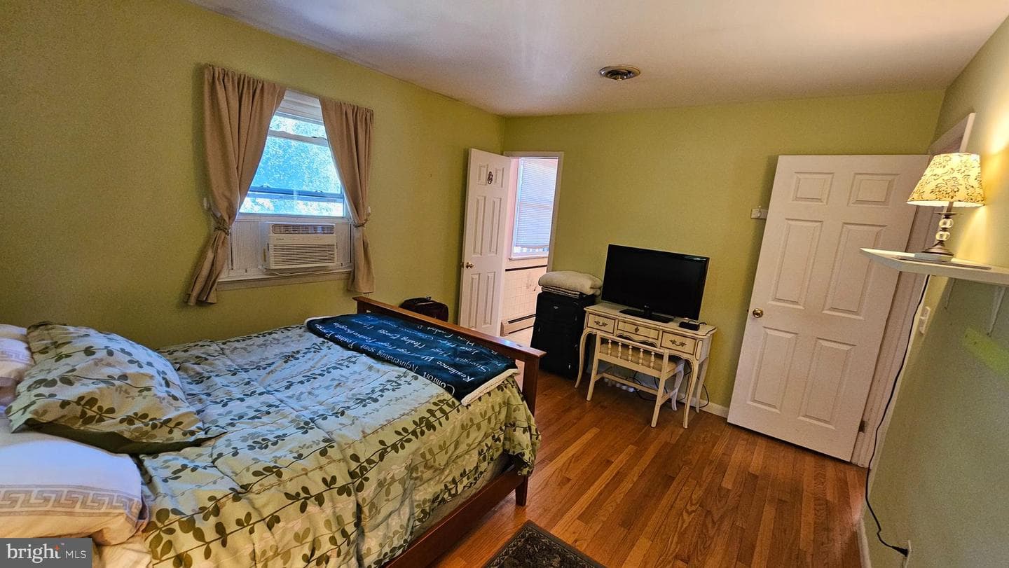 6900 Colonial Avenue photo 5