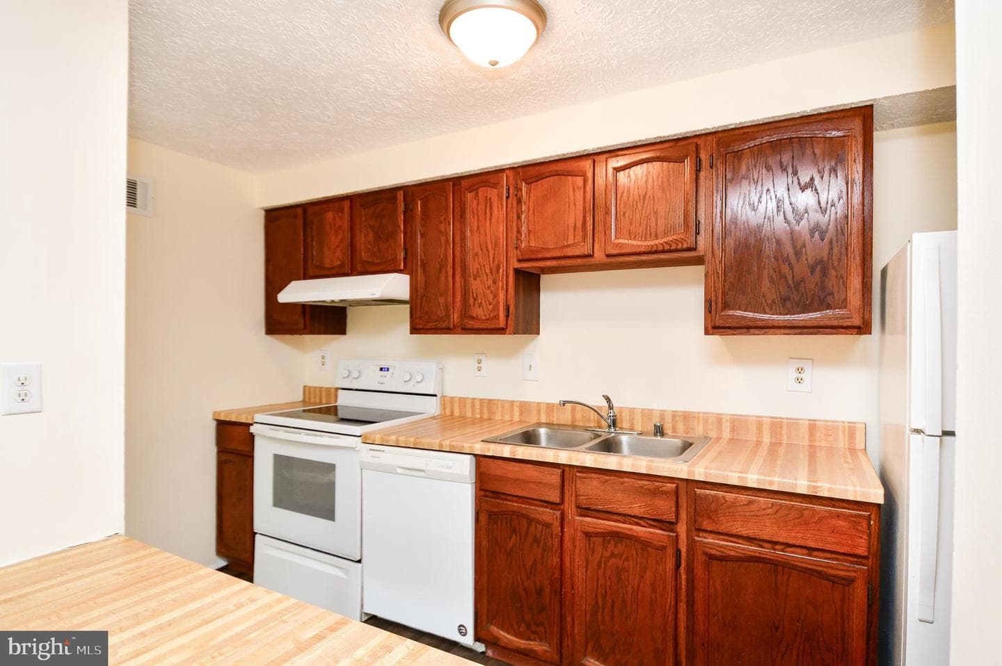 600 Heather Ridge Drive #11g photo 3