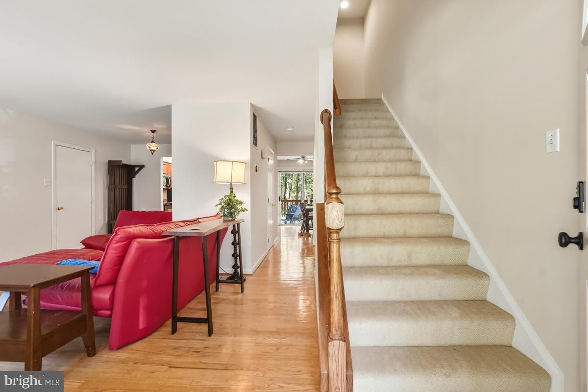 6823 Whistling Swan Way photo 4