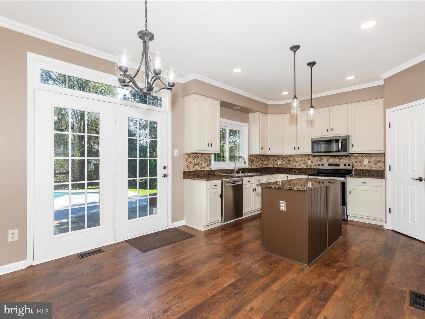 1713 Dearbought Drive photo 21