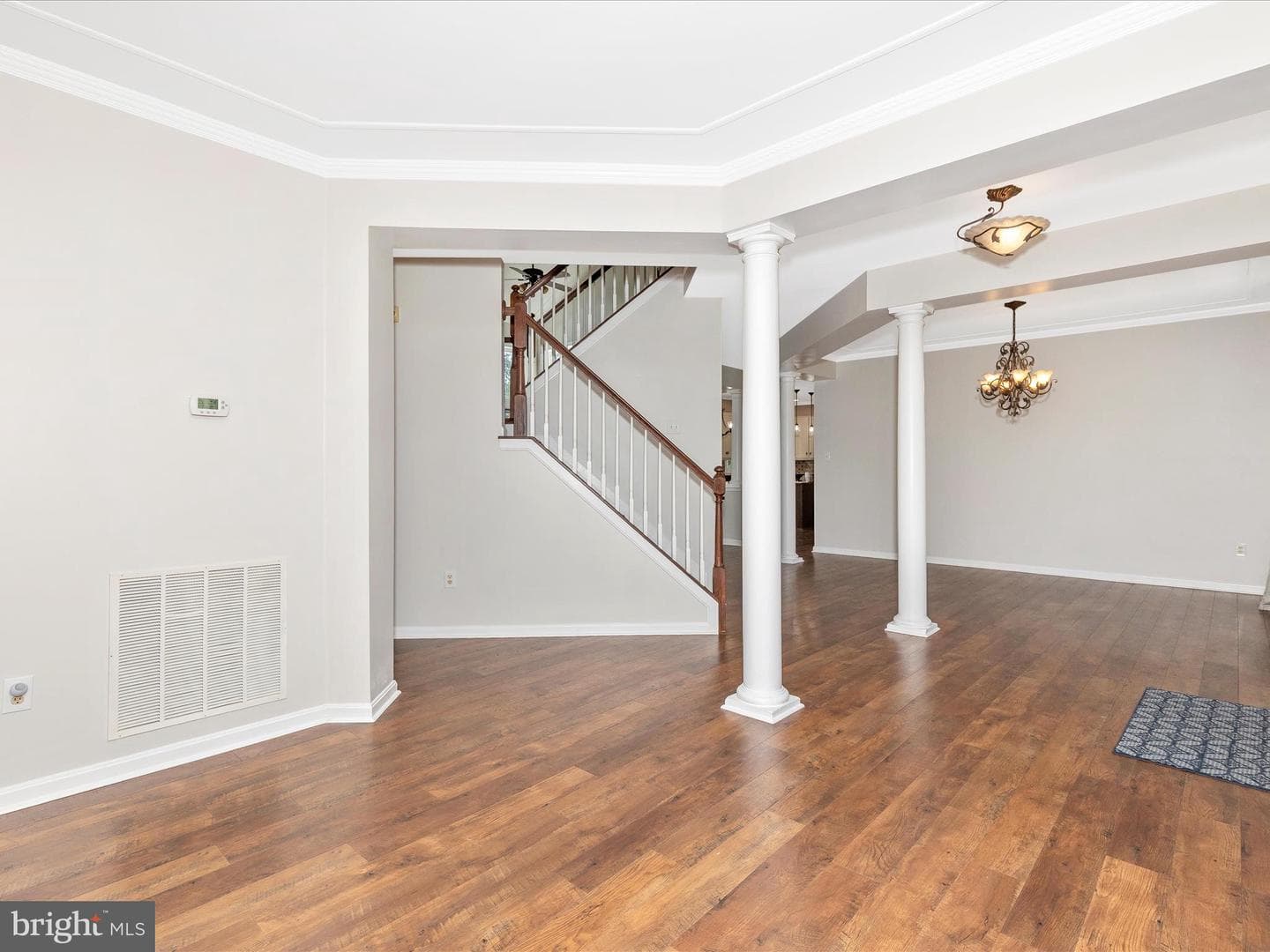 1713 Dearbought Drive photo 9