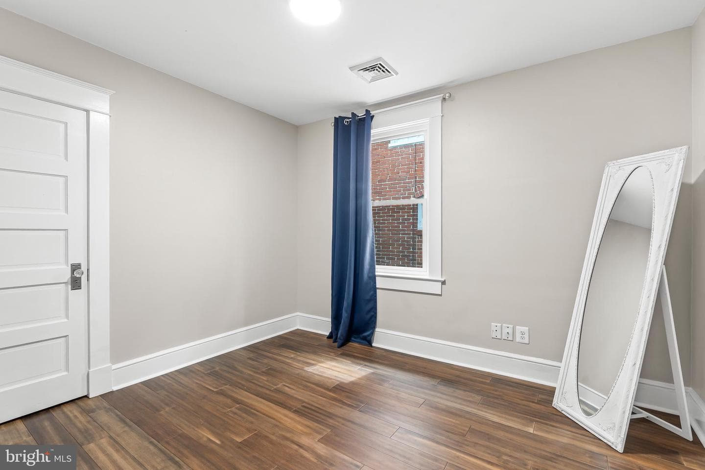 246 W 5th Street photo 30
