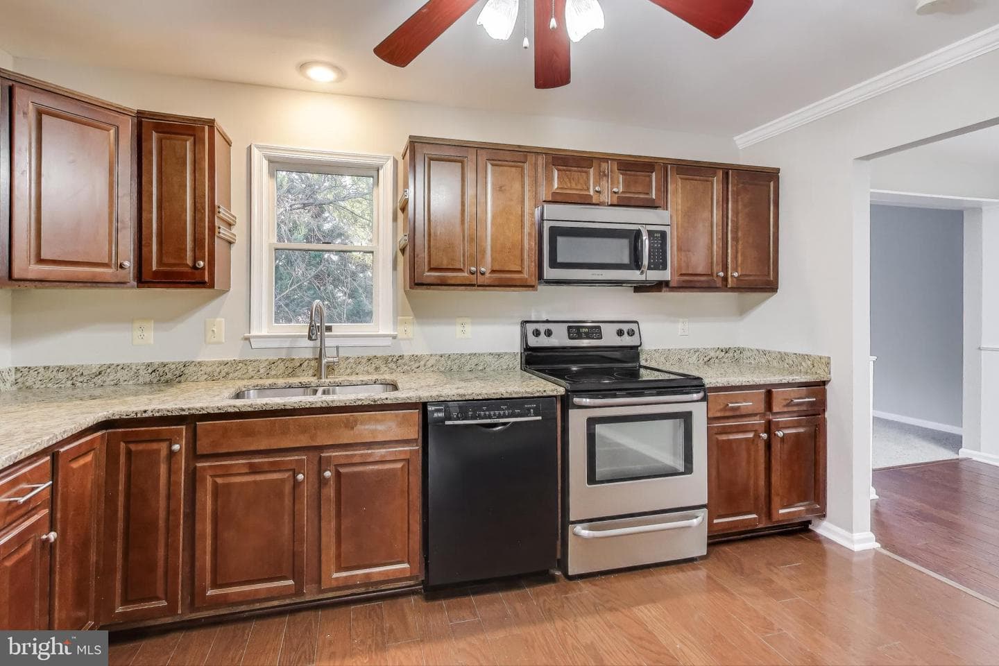 1009 Cheryls Court photo 10