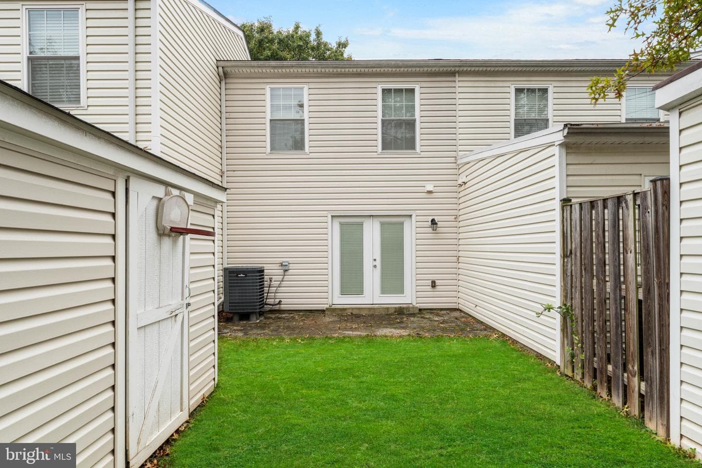 554 Lancaster Place #554 photo 23