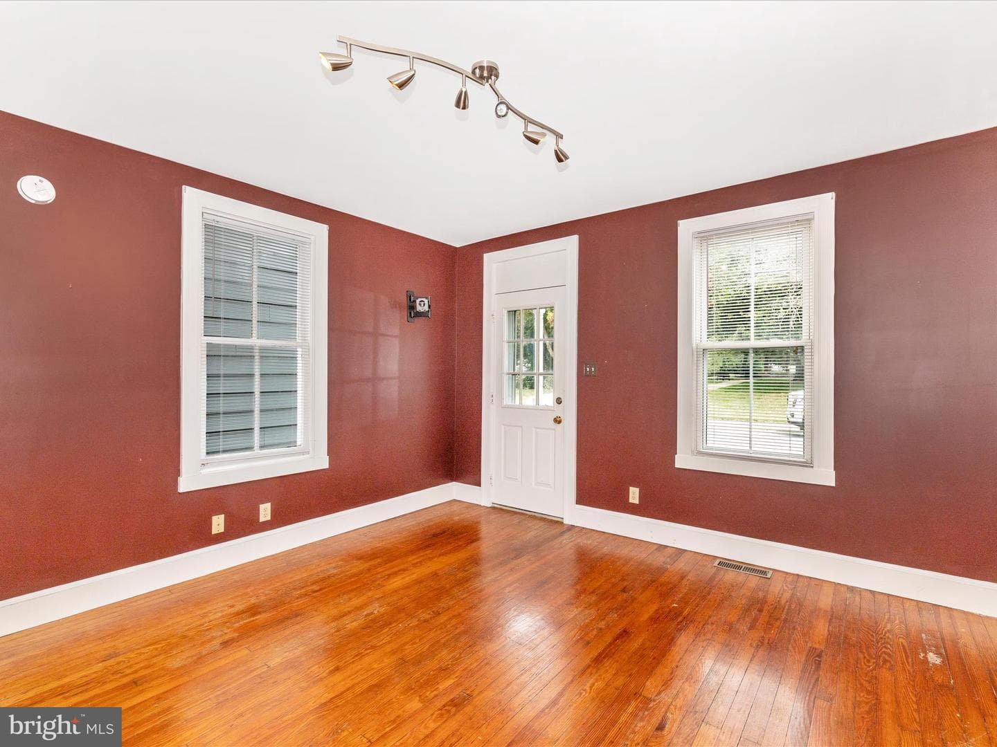 132 E 5th Street photo 6