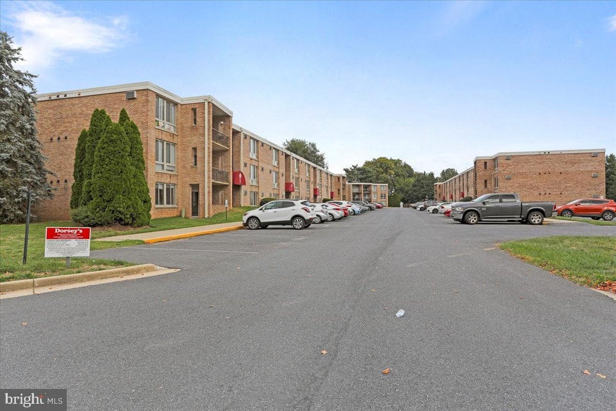 501 Prospect Boulevard photo 2