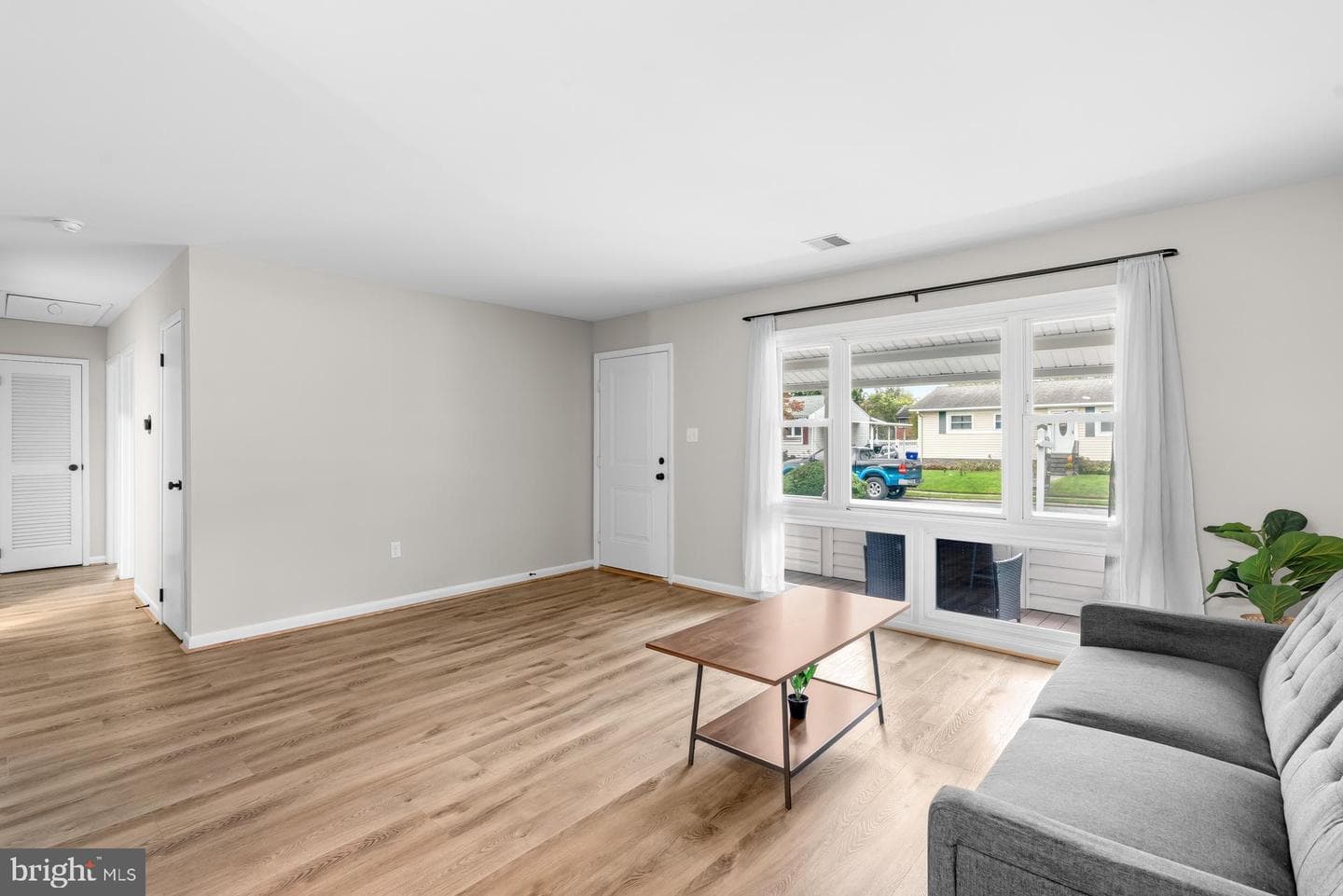 1511 W 8th Street photo 6