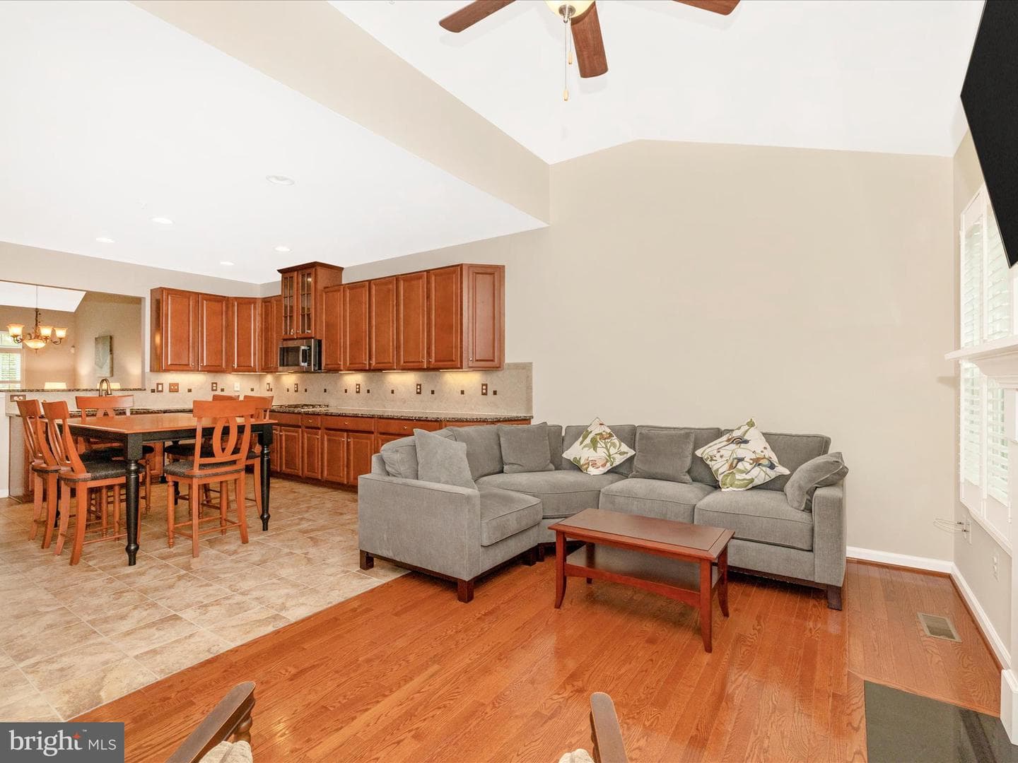 5909 Constance Way photo 20