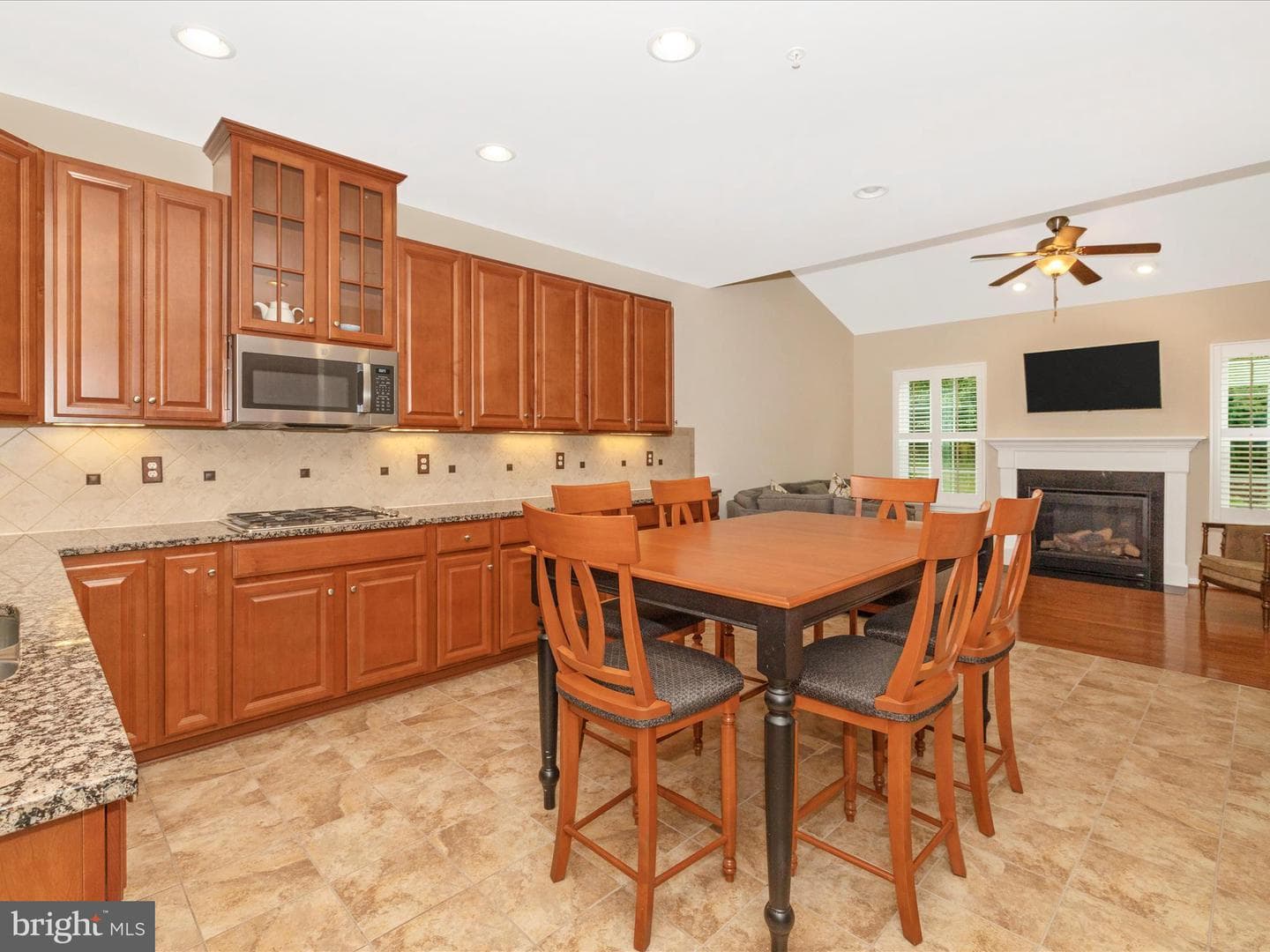 5909 Constance Way photo 4