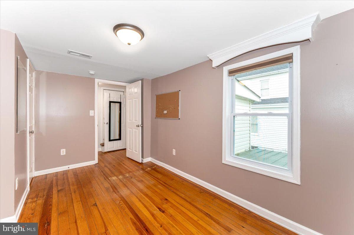 123 N Virginia Avenue photo 25
