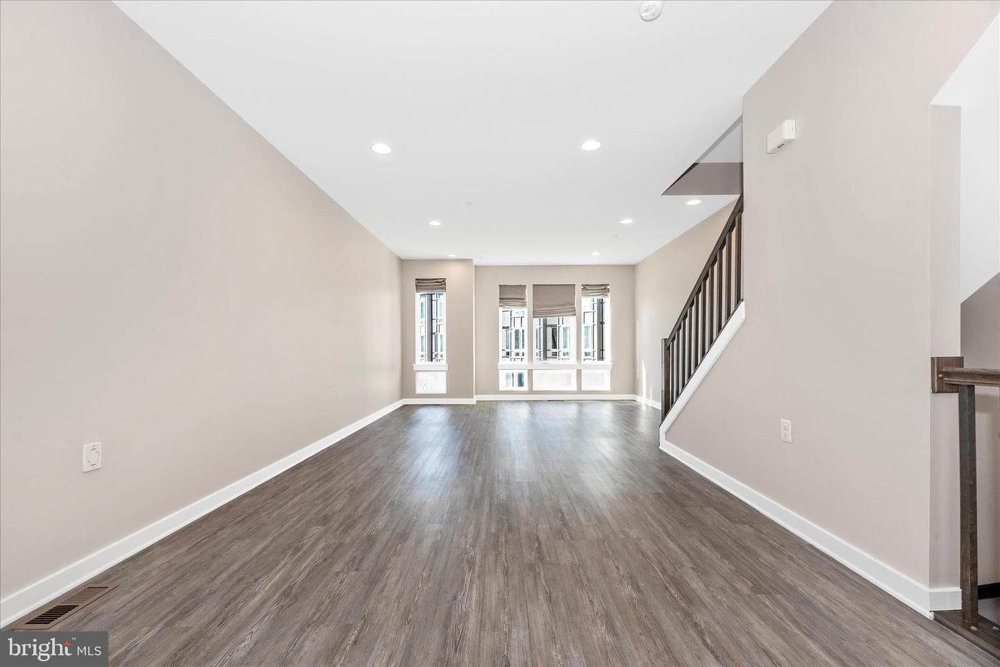 1550 Trafalgar Lane photo 11