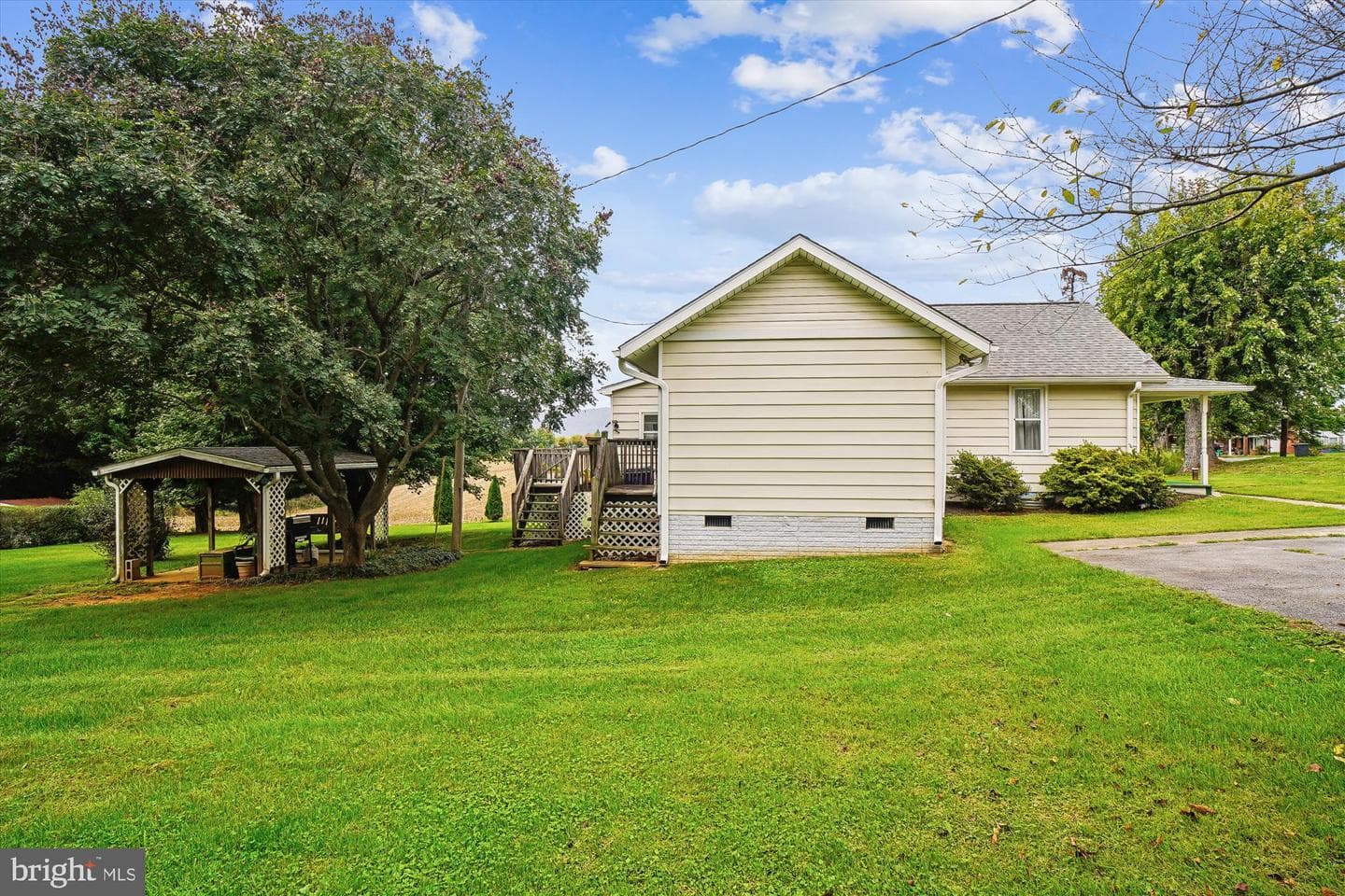 1149 Rosemont Drive photo 16