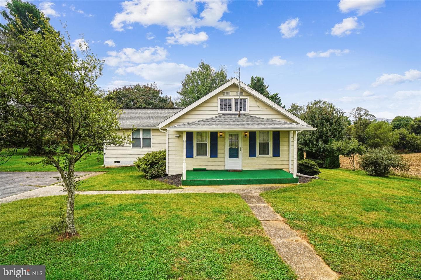 1149 Rosemont Drive photo 2