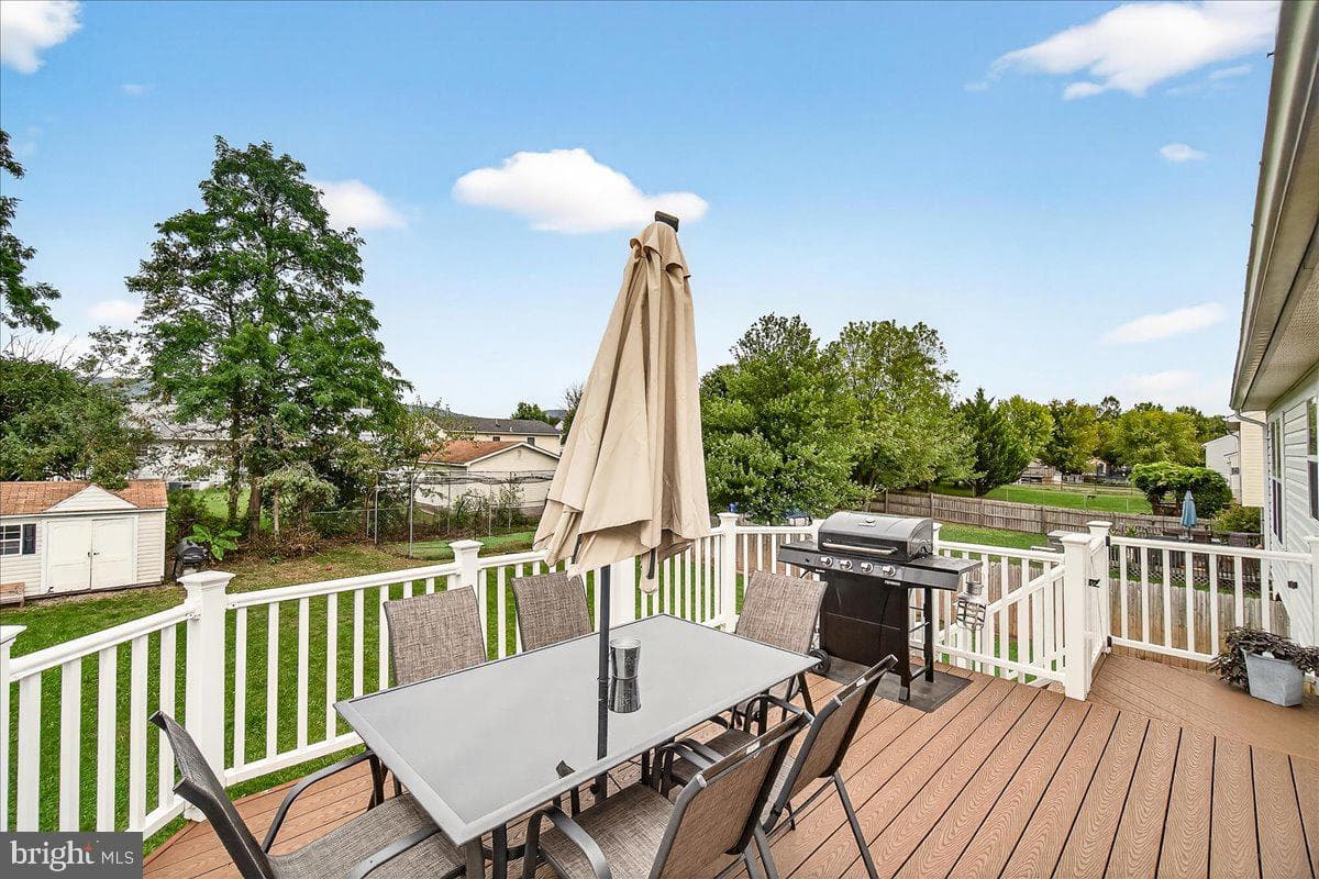 120 Victor Drive photo 32