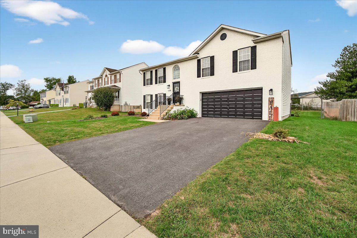 120 Victor Drive photo 40