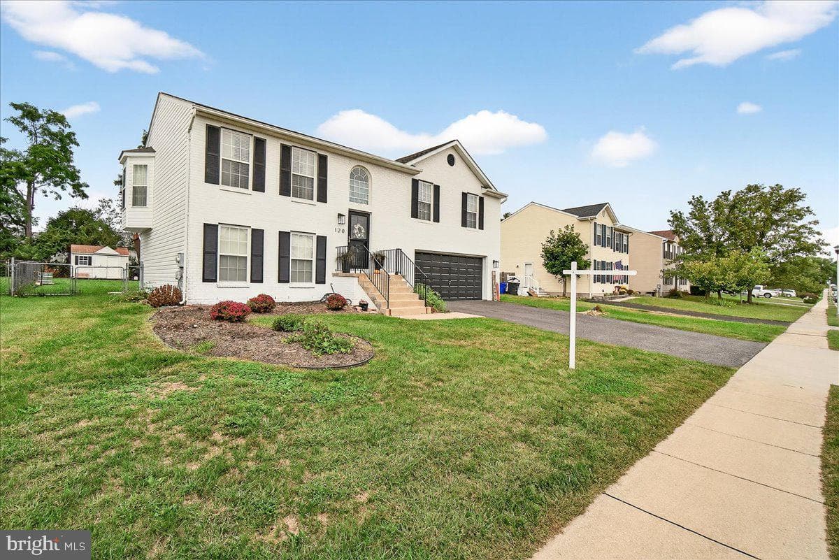 120 Victor Drive photo 41