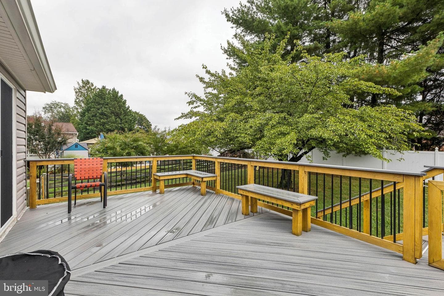 105 Albany Avenue E photo 10