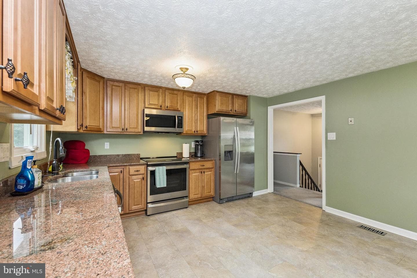 105 Albany Avenue E photo 13