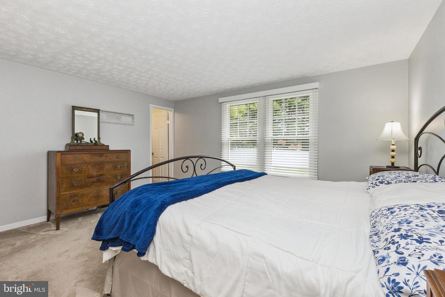 105 Albany Avenue E photo 23