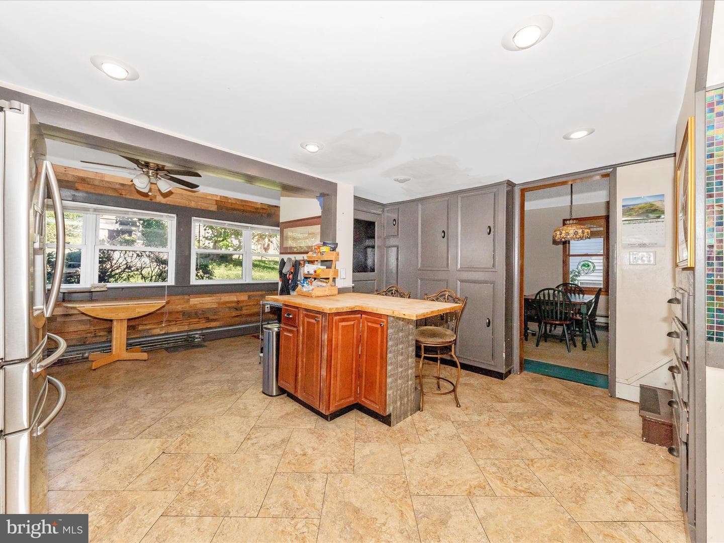 709 E A Street E photo 10