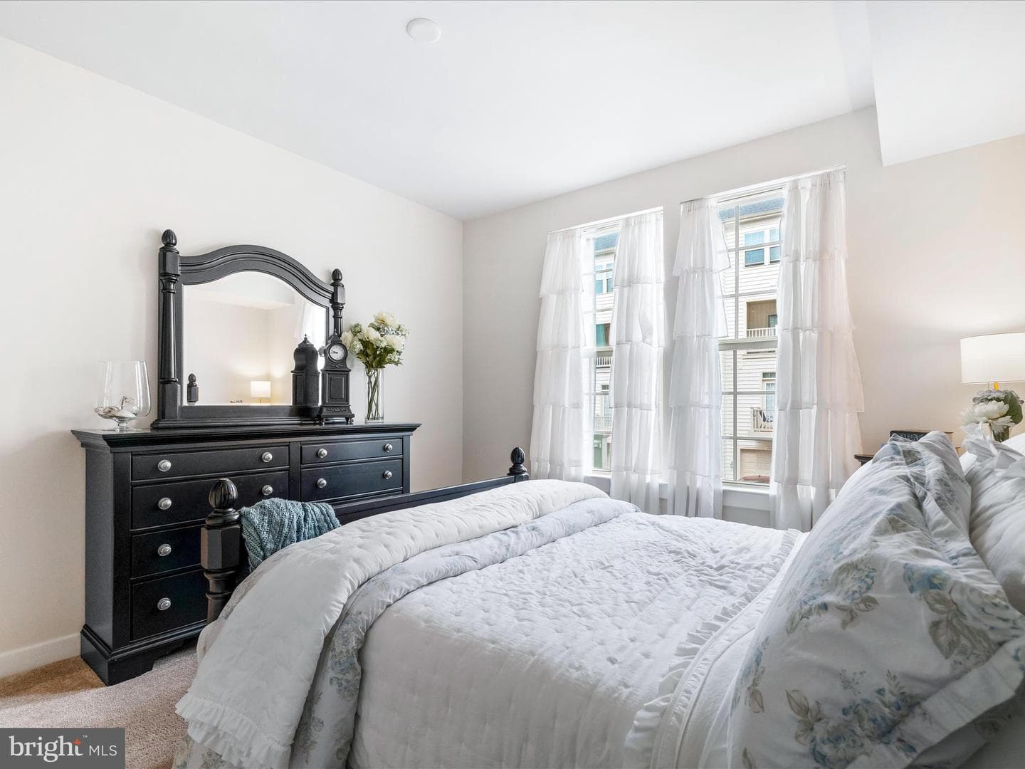 5940 Etterbeek Street photo 25