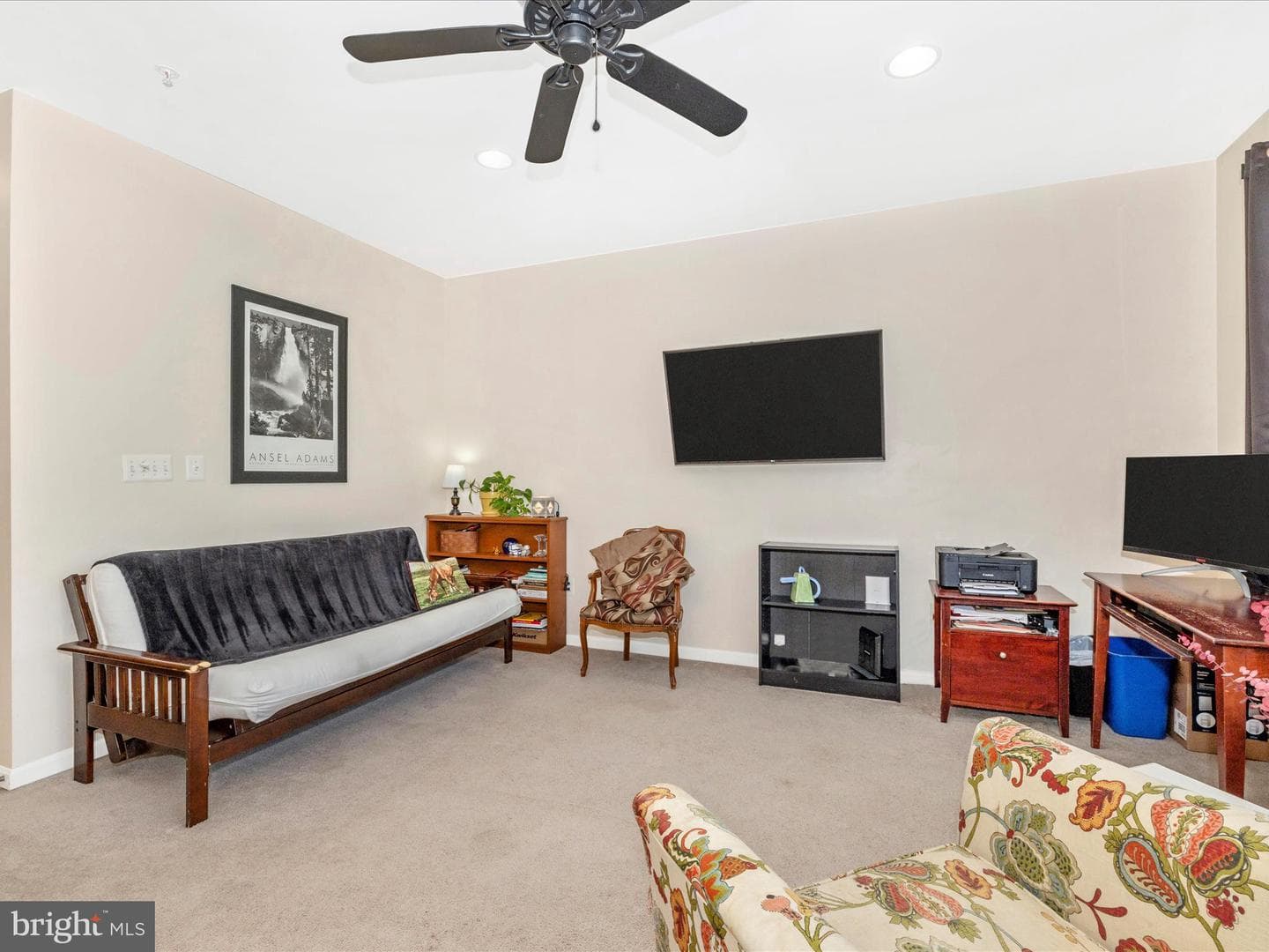 648 Tivoli Road photo 23