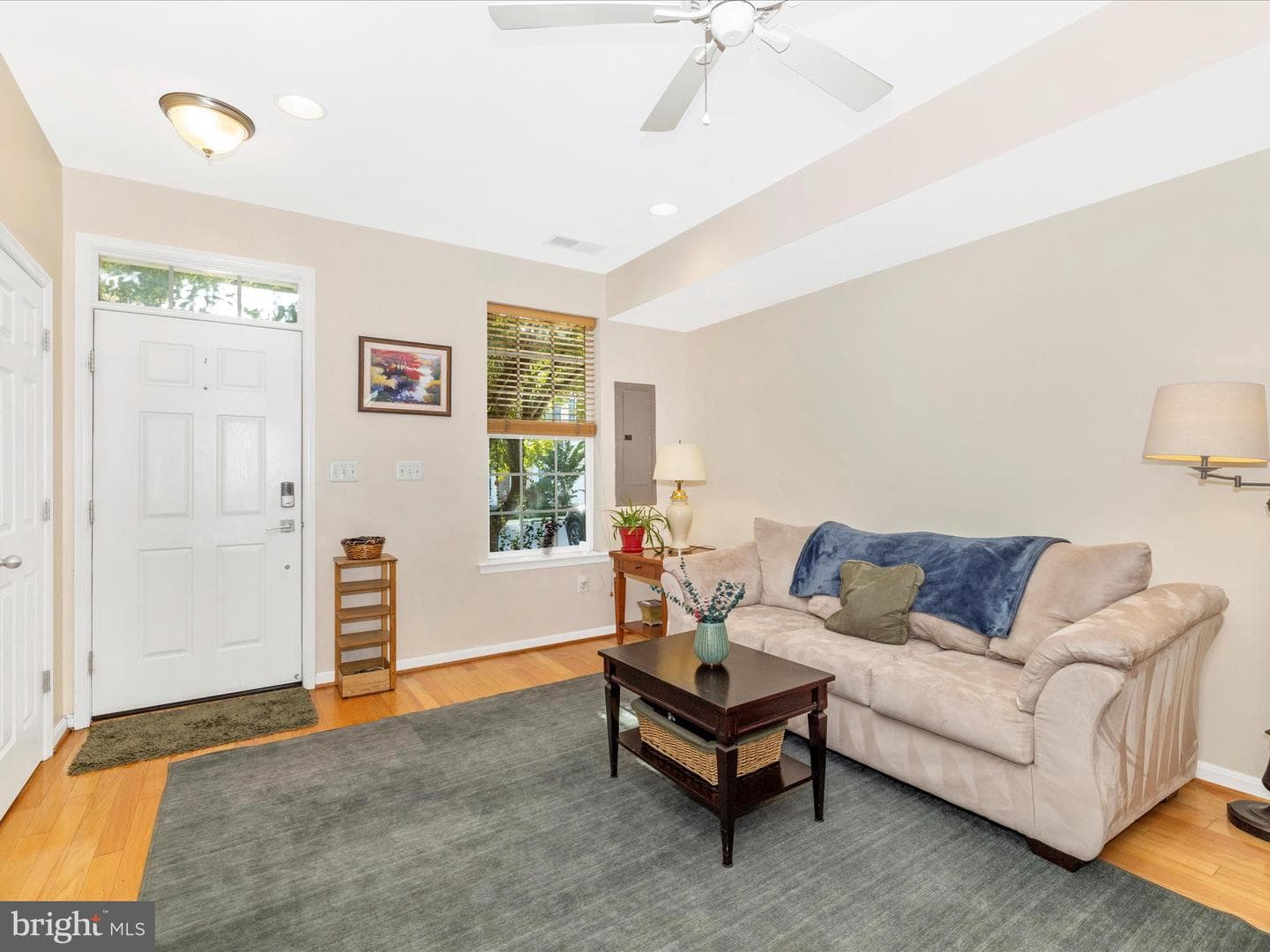 648 Tivoli Road photo 6