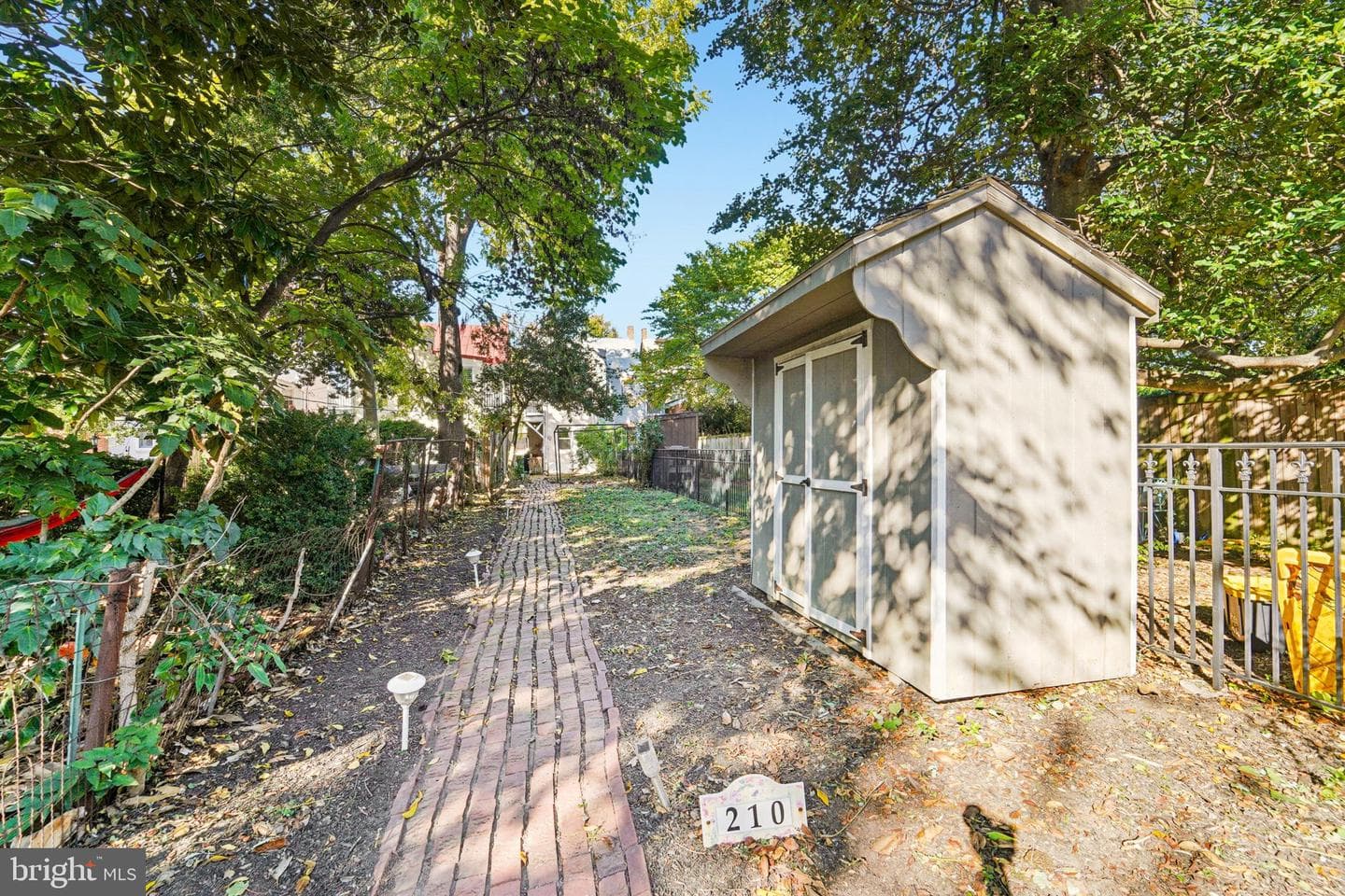 210 E 3rd Street photo 26