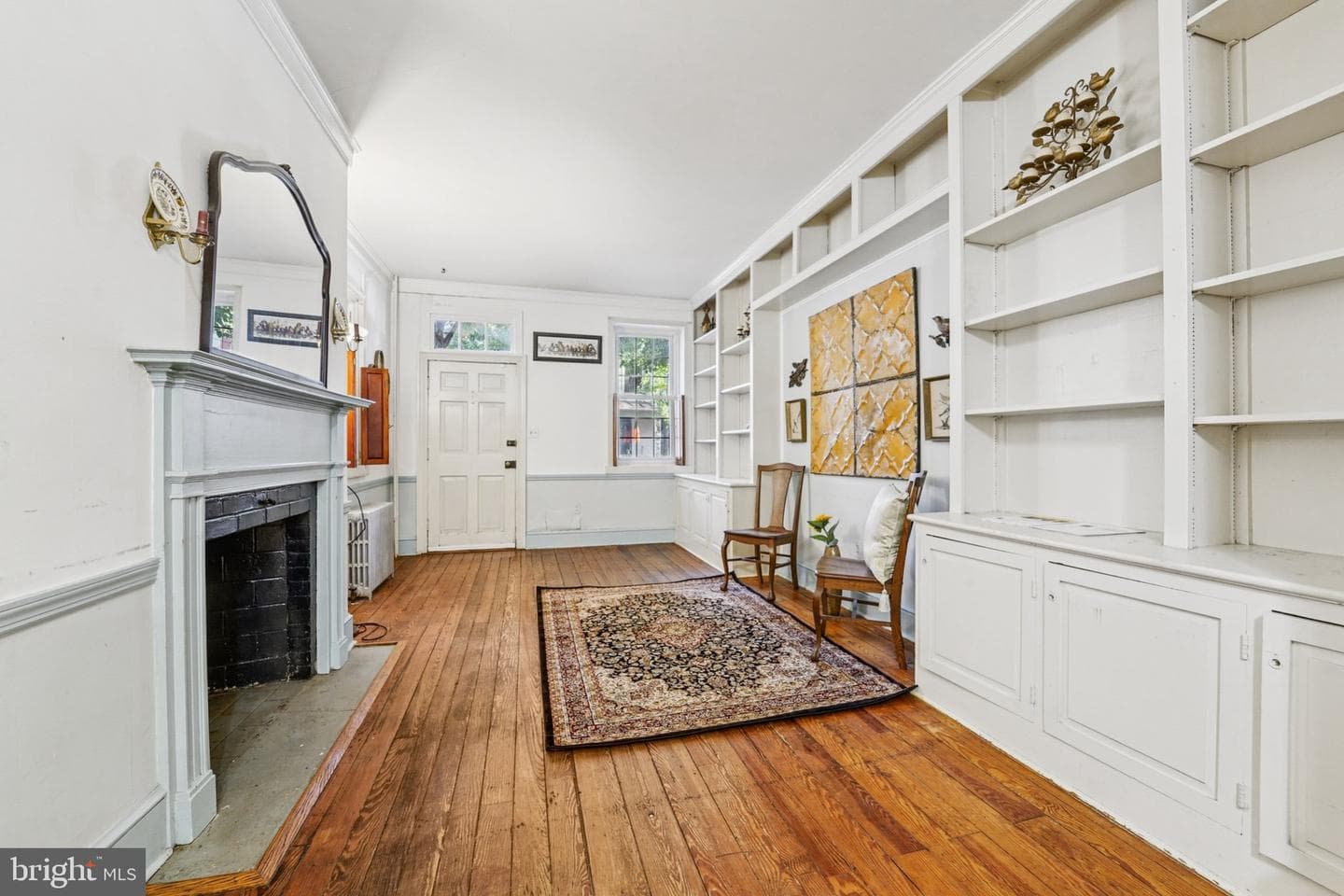 210 E 3rd Street photo 6