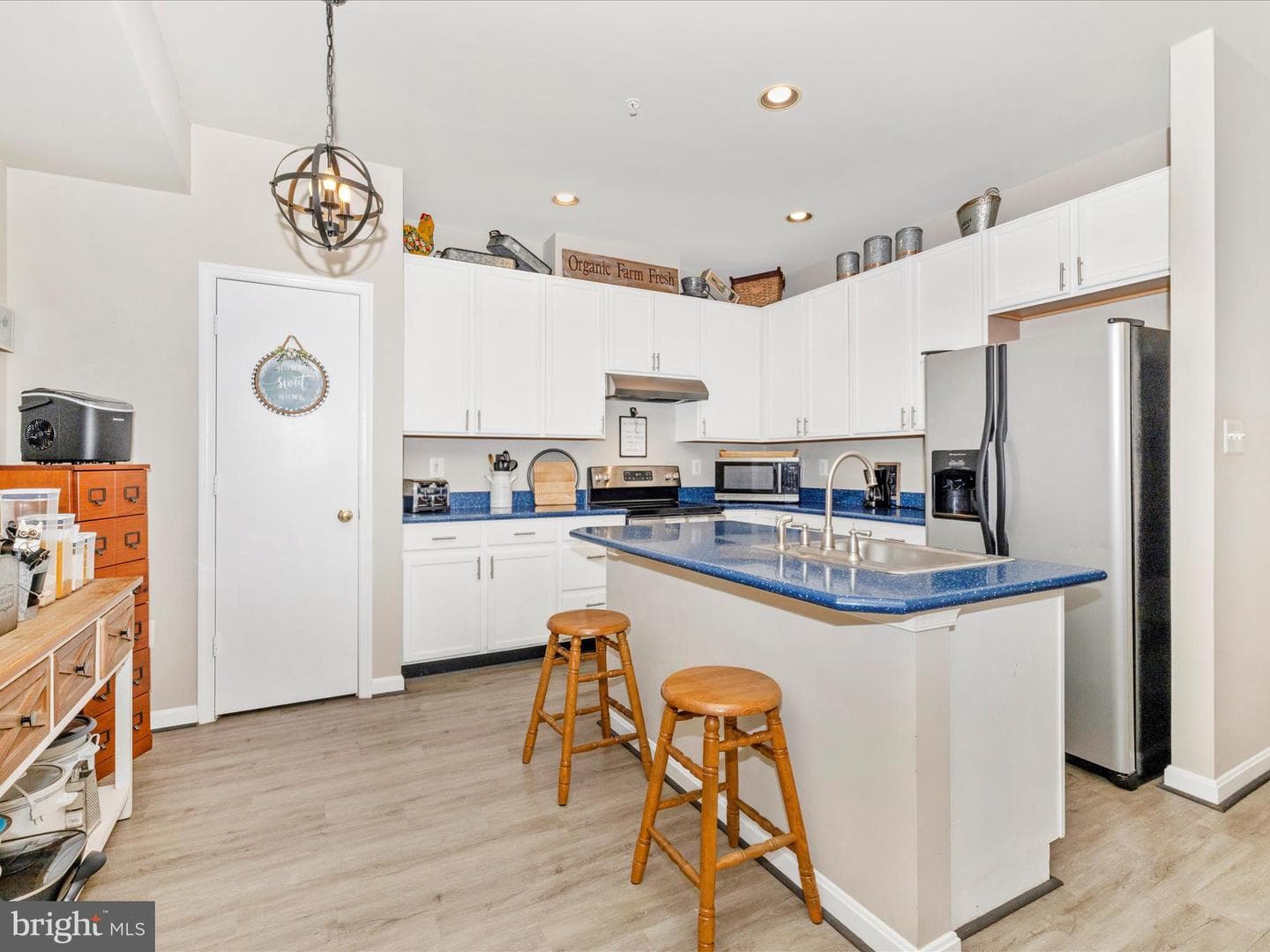 1003 Lavenport Way photo 13