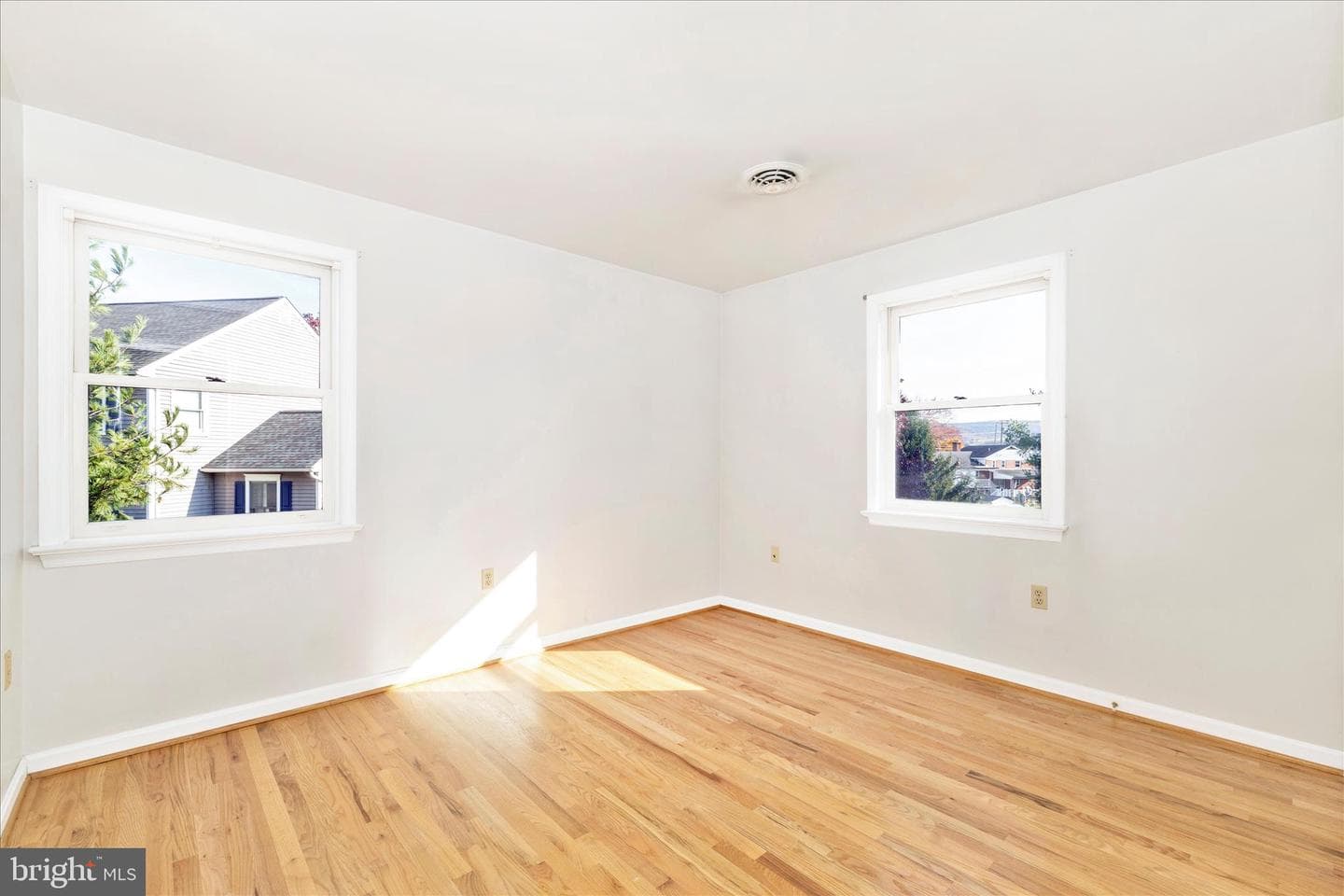 10255 Rollingridge Court photo 34