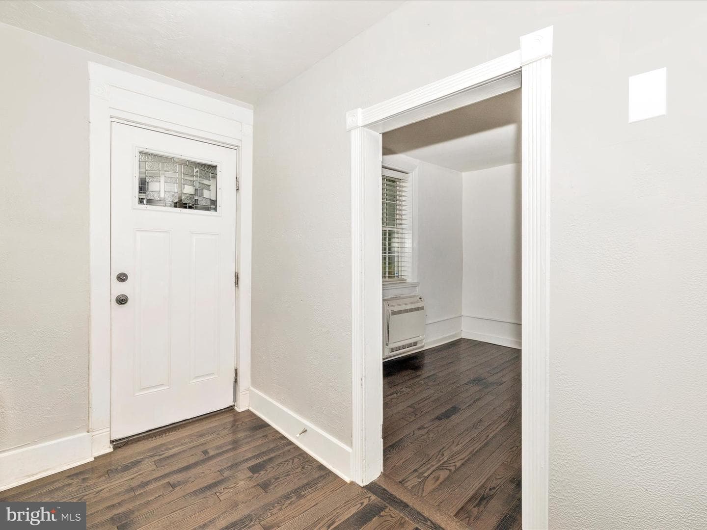 106 E Main Street photo 7