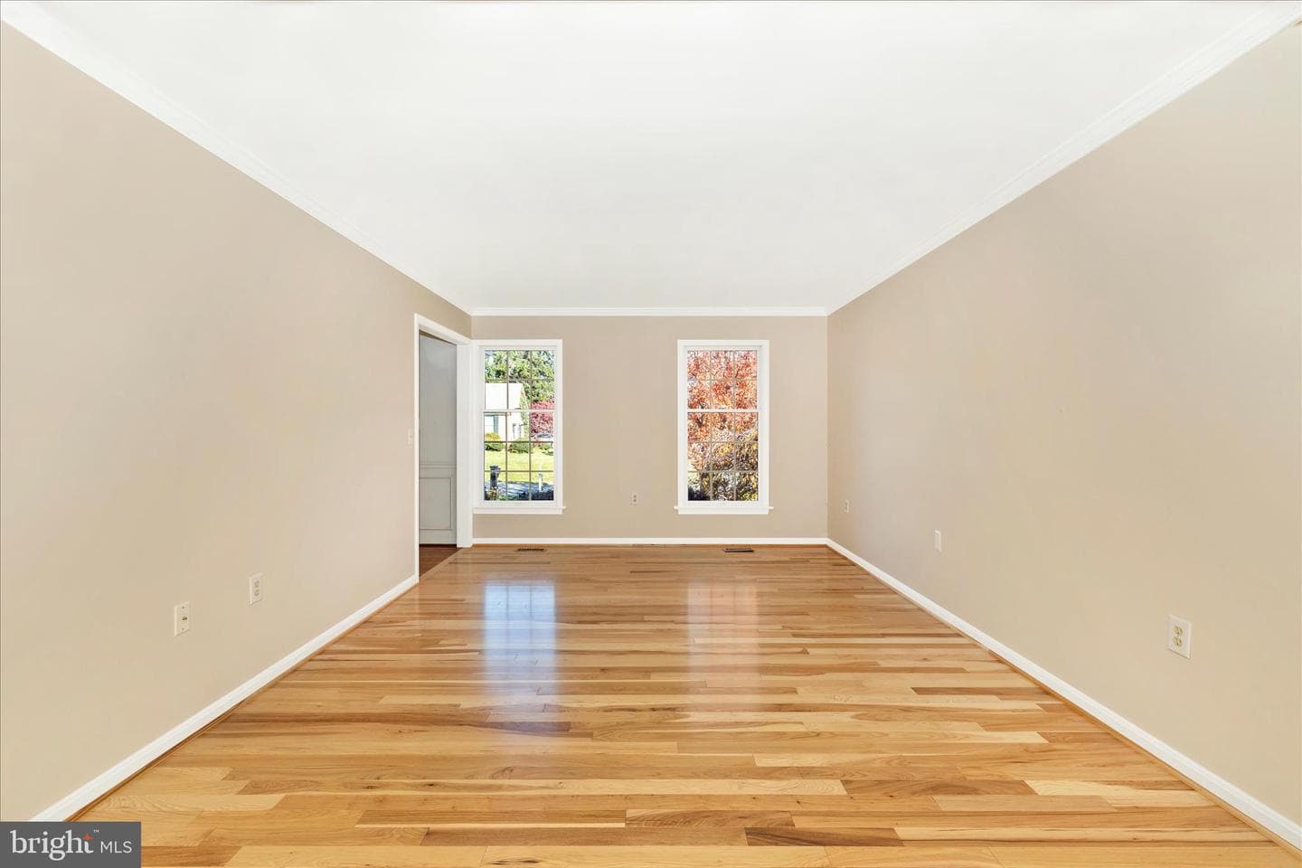 8217 Glen Heather Drive photo 10