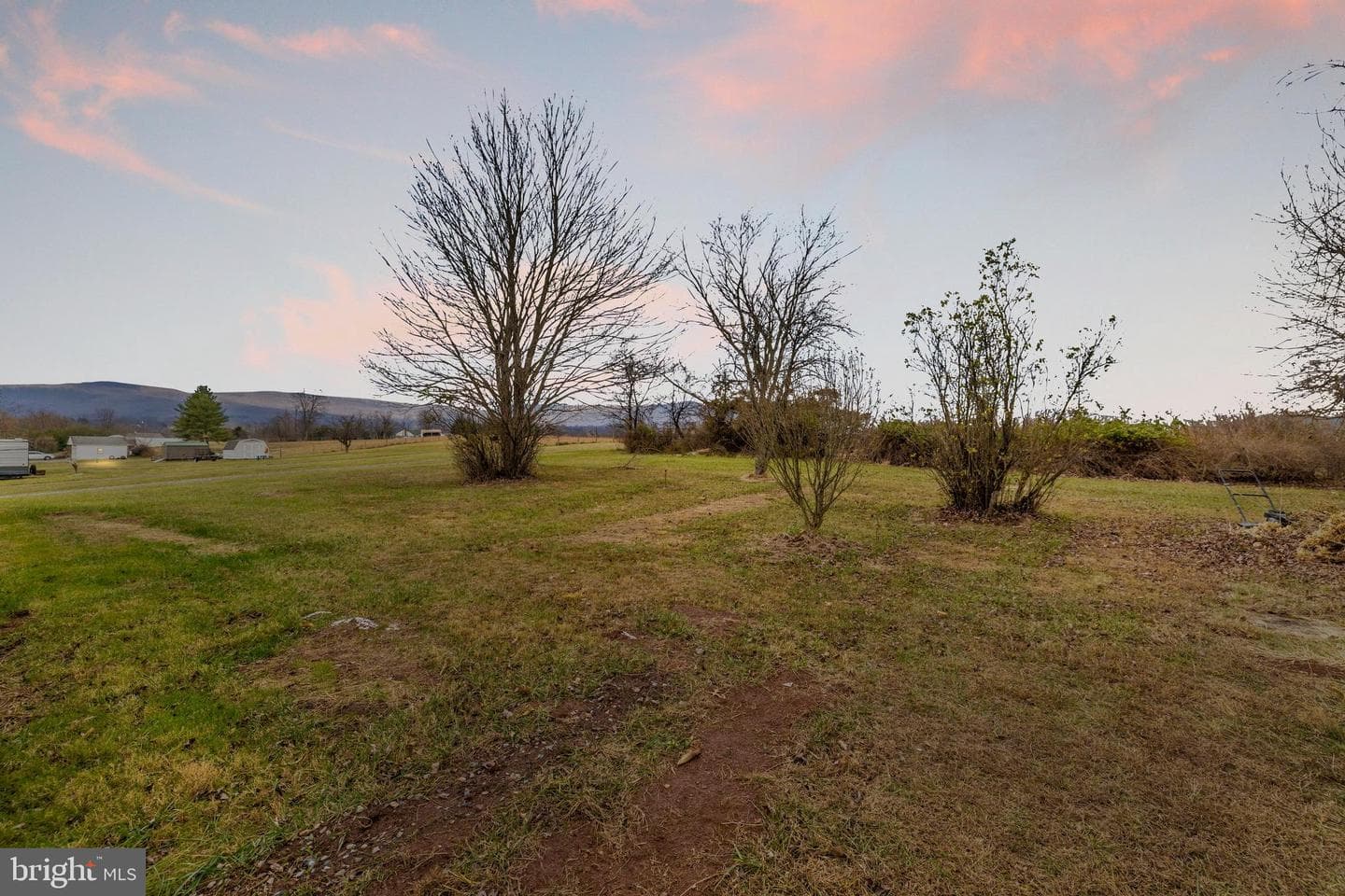 8128 Apples Church Road photo 6