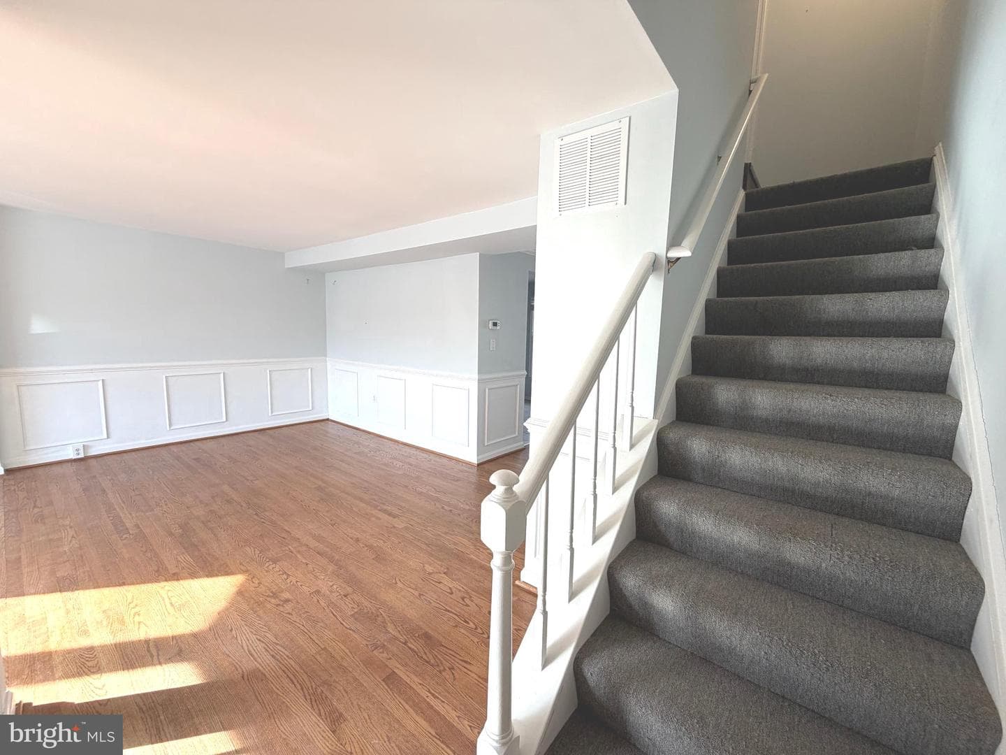101 Grantham Court photo 17