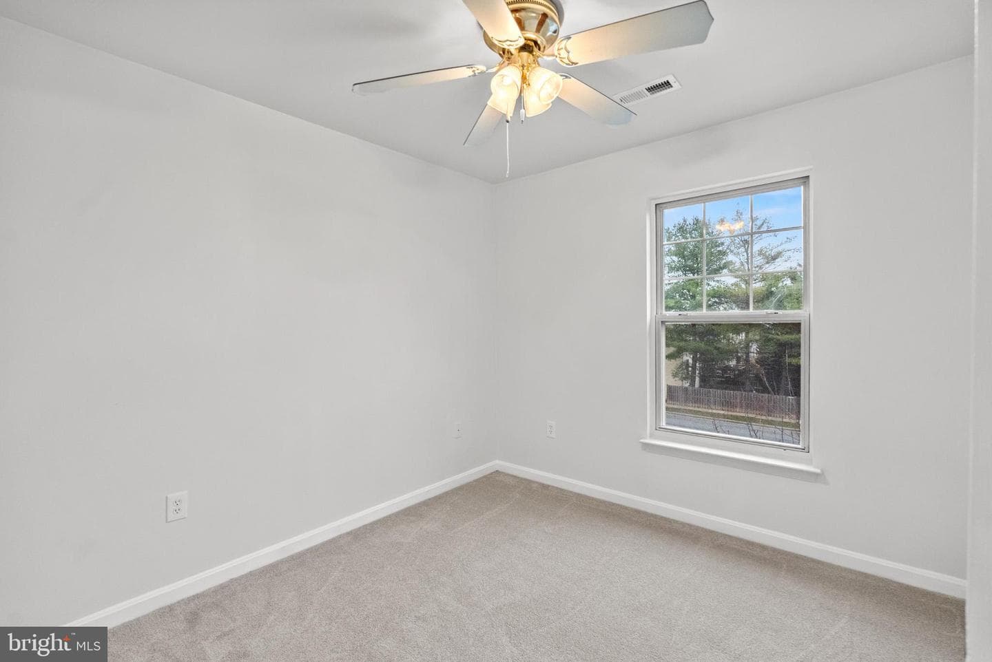 426 Blossom Lane photo 12